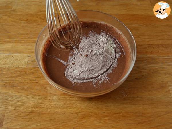 Biskuit mit Mayonnaise und Schokolade - Zubereitung Schritt 3