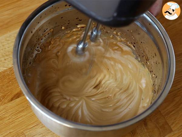 Dalgona-Kaffee-Mousse - Zubereitung Schritt 1