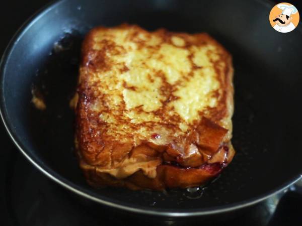 French Toast mit Erdnussbutter und Gelee - Zubereitung Schritt 4