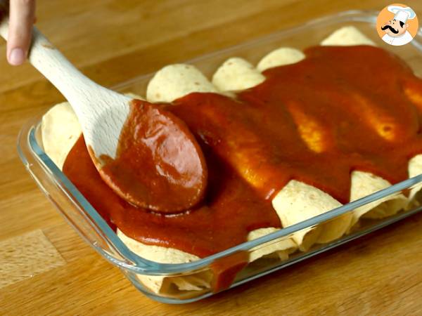 Hähnchen-Enchiladas mit Chili-Sauce - Zubereitung Schritt 6