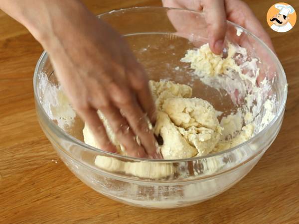 Süßes Gebäck mit Marmelade - Zubereitung Schritt 2