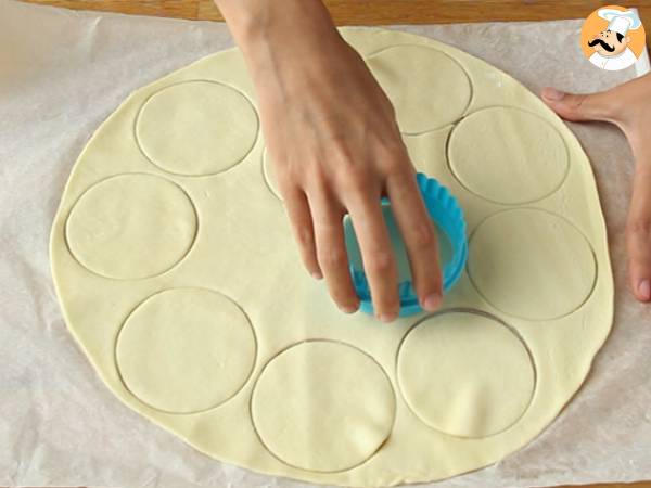 Gefüllte Mozzarella-Pizza-Krone - Zubereitung Schritt 2