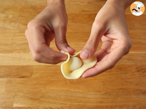 Gefüllte Mozzarella-Pizza-Krone - Zubereitung Schritt 3