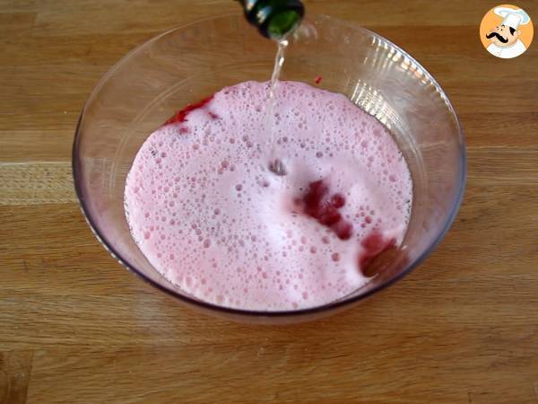 Champagnersuppe mit Himbeeren - Zubereitung Schritt 2