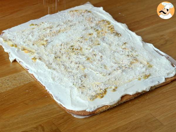 Kokos-Passionsfrucht-Rolle, perfekt als Weihnachtsstollen - Zubereitung Schritt 5