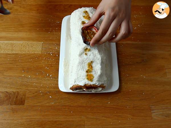 Kokos-Passionsfrucht-Rolle, perfekt als Weihnachtsstollen - Zubereitung Schritt 7