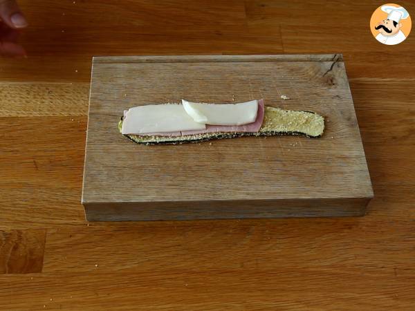 Gebackene Zucchiniröllchen mit Schinken und Scamorza-Käse - Zubereitung Schritt 4