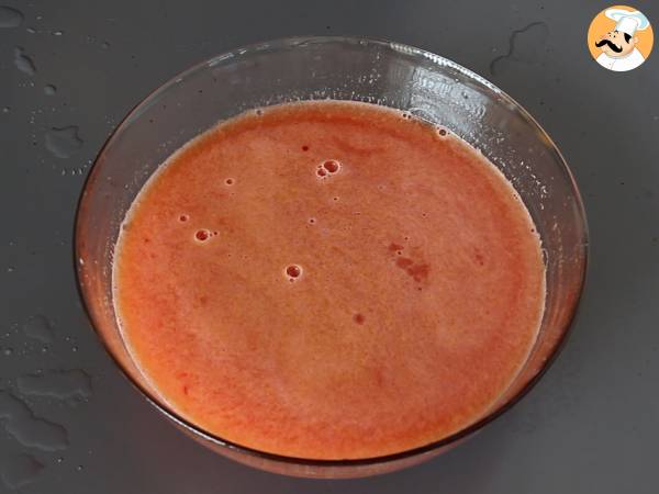 Halloween-Cocktail mit handgeformtem Eiswürfel - einfaches Tutorial! - Zubereitung Schritt 2