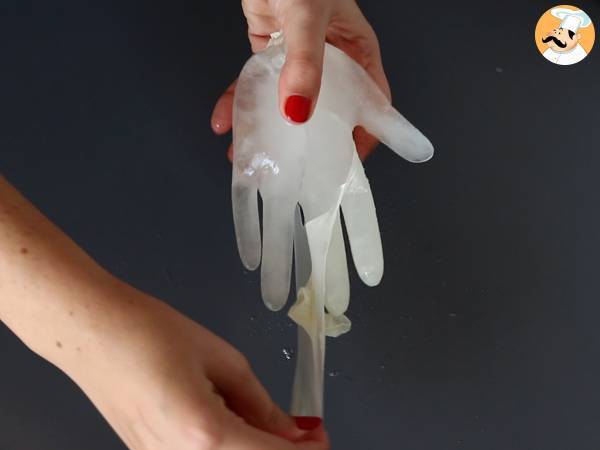 Halloween-Cocktail mit handgeformtem Eiswürfel - einfaches Tutorial! - Zubereitung Schritt 3