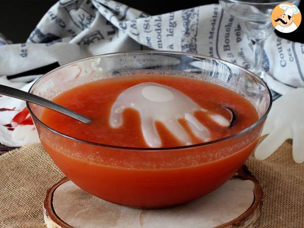 Halloween-Cocktail mit handgeformtem Eiswürfel - einfaches Tutorial! - Zubereitung Schritt 5