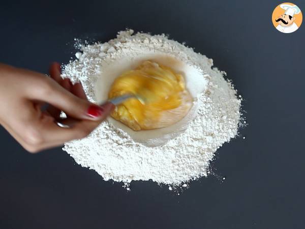 Wie man Pasta selbst herstellt: Sorpresine, hübsche kleine Nudeln - Zubereitung Schritt 1