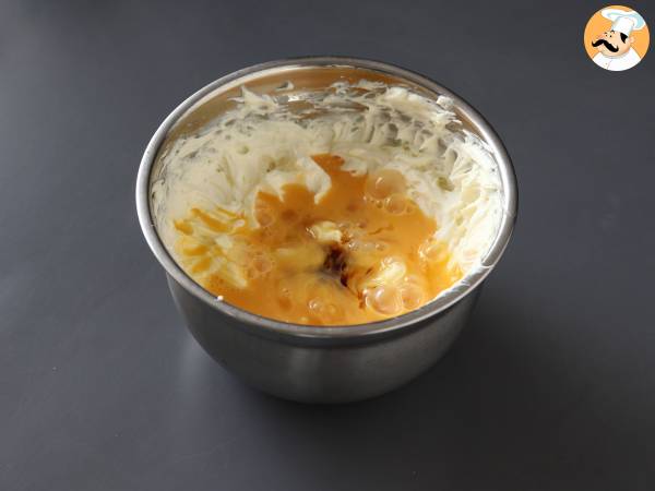 Köstlicher Käsekuchen ohne Teig und super einfach zu machen! - Zubereitung Schritt 2