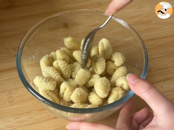 Knusprige Parmesan-Gnocchi im Air Fryer - Zubereitung Schritt 1