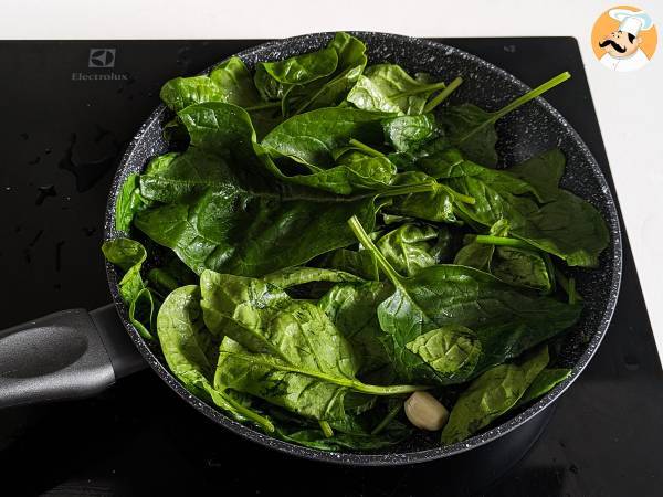 Spinat-Omelett, der einfache und schmackhafte vegetarische zweite Gang - Zubereitung Schritt 2