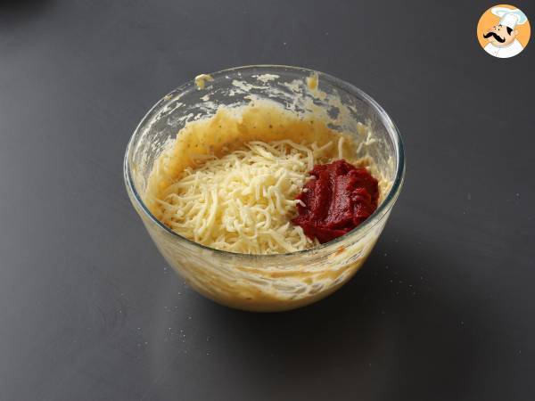 Tomatenmuffins mit zartschmelzendem Mozzarella-Herz - Zubereitung Schritt 3