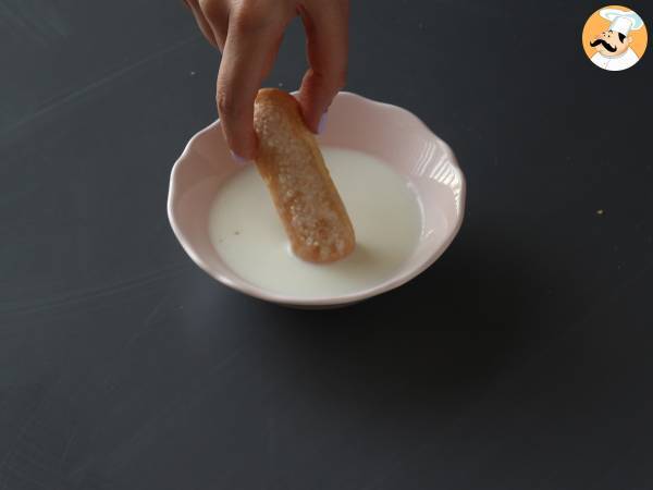 Raffaello-Tiramisu mit gutem Kokosnussgeschmack - Zubereitung Schritt 5