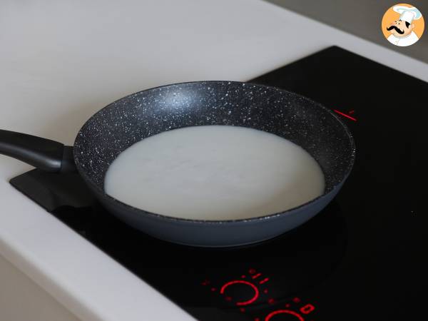 Wie bereitet man Buldak Cheese mit Geschmack zu? Ein einfaches und schnelles Rezept! - Zubereitung Schritt 1