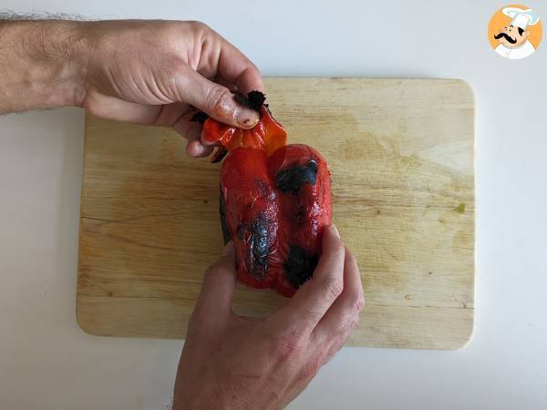 Wie man Paprika in der Pfanne häutet - Zubereitung Schritt 4