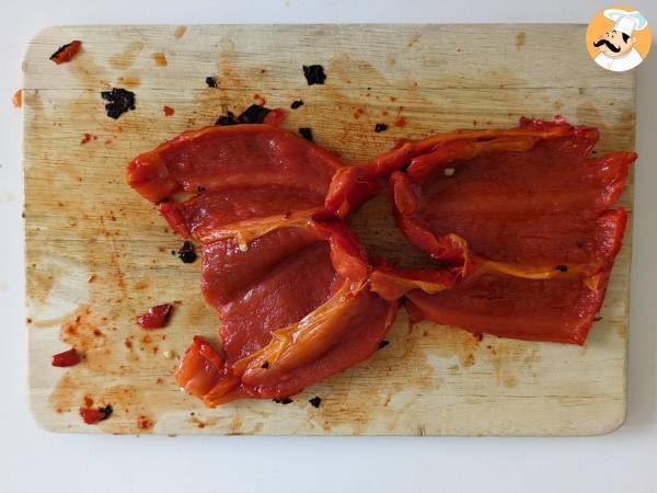 Wie man Paprika in der Pfanne häutet - Zubereitung Schritt 5