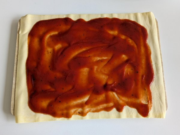 Blätterteigrollen in der Heißluftfritteuse: schnelles und einfaches Rezept - Zubereitung Schritt 2