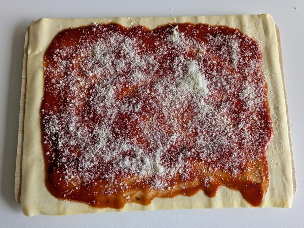 Blätterteigrollen in der Heißluftfritteuse: schnelles und einfaches Rezept - Zubereitung Schritt 3