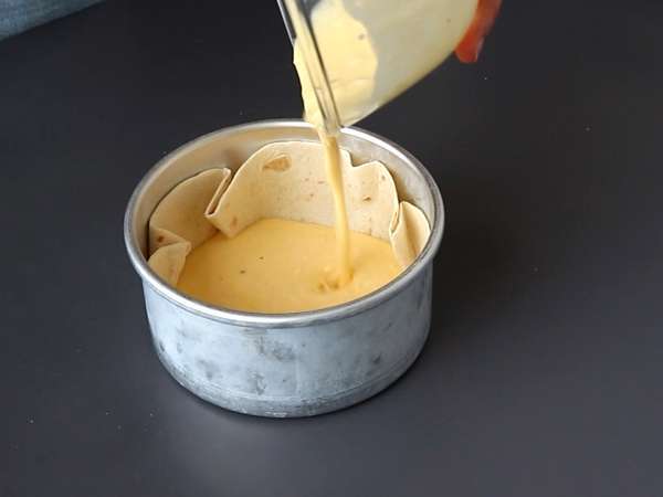 Eine Quiche ohne Teig mit einer Tortilla? Das ist möglich! Ein leichtes Rezept, das perfekt für den Sommer ist! - Zubereitung Schritt 3