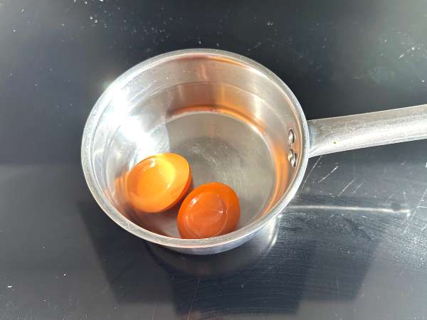 Eiweißmayonnaise aus gekochtem Ei: leicht, schmackhaft und ölfrei - Zubereitung Schritt 1