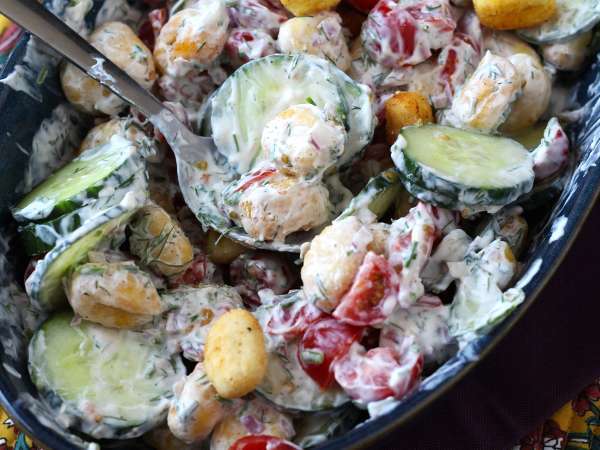 Crispy Gnocchi-Salat, super trendy, lecker und ausgewogen - perfekt für den Sommer! - Zubereitung Schritt 8