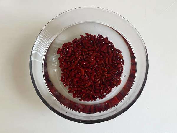 Pasta e fagioli alla veneta: Großmutters cremiges und leckeres Rezept - Zubereitung Schritt 1