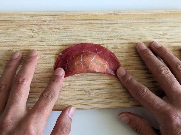 Tortelloni di bresaola gefüllt mit Rucola und Ricotta: lecker und in 10 Minuten fertig! - Zubereitung Schritt 5