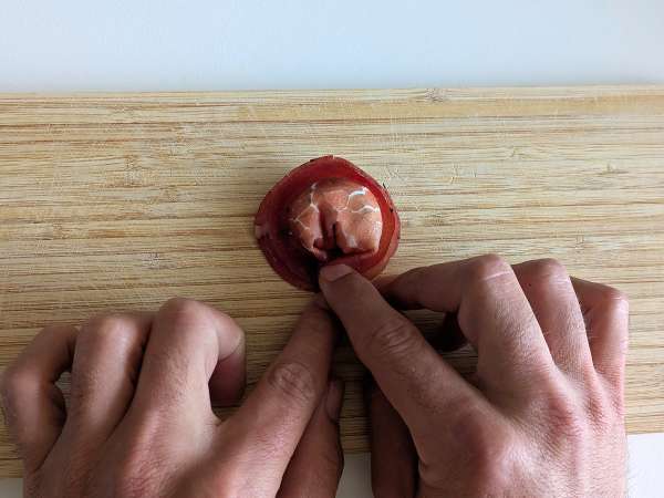 Tortelloni di bresaola gefüllt mit Rucola und Ricotta: lecker und in 10 Minuten fertig! - Zubereitung Schritt 6