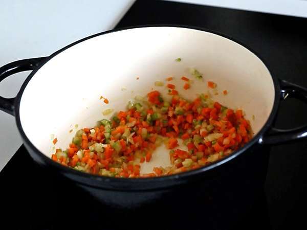 Hausgemachte Bolognesesauce - ragù alla bolognese - Zubereitung Schritt 2