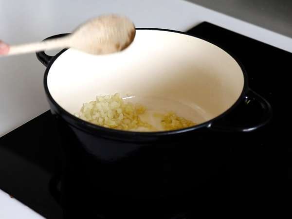 Nudeln mit Bolognese-Soße - tagliatelle al ragù alla bolognese - Zubereitung Schritt 1