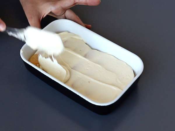 Zitronen-Tiramisu, ein Klassiker mit säuerlichem Geschmack neu interpretiert - Zubereitung Schritt 8