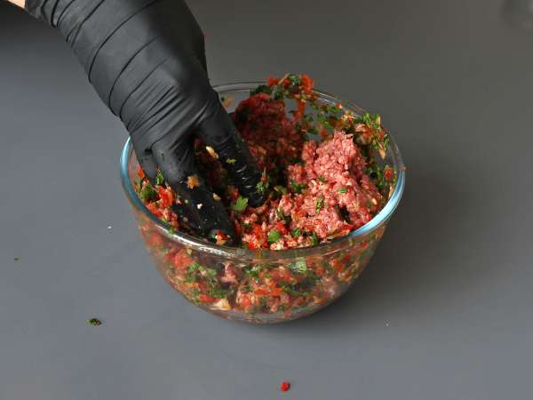 Lavash Kebab mit Tortillas, den berühmten einfachen Spießen aus dem Ofen! - Zubereitung Schritt 4