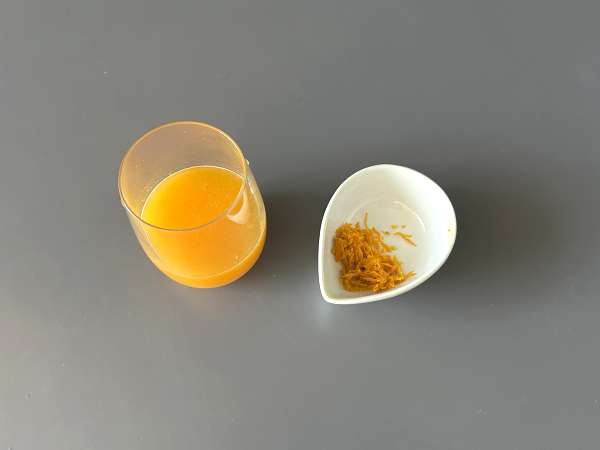 Carpaccio von Jakobsmuscheln mit Zitrusvinaigrette und Pistazien, ein eleganter und einfach zuzubereitender Vorspeise - Zubereitung Schritt 1