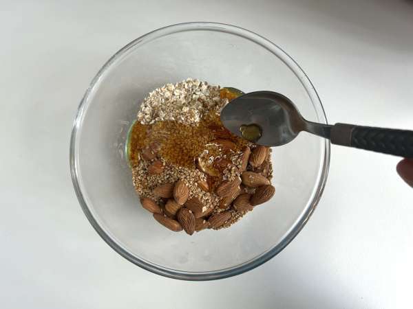 Express-Granola aus dem Airfryer, damit dein Frühstück knusprig wird - Zubereitung Schritt 2