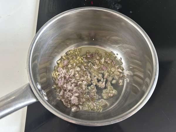 Hausgemachtes Mango-Chutney: das süß-saure indische Gewürz, das zu allem passt - Zubereitung Schritt 2