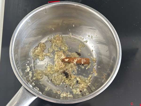 Hausgemachtes Mango-Chutney: das süß-saure indische Gewürz, das zu allem passt - Zubereitung Schritt 3