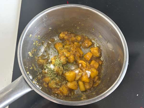 Hausgemachtes Mango-Chutney: das süß-saure indische Gewürz, das zu allem passt - Zubereitung Schritt 5