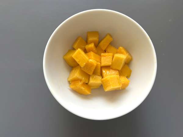 Selbstgemachte Mango-Marmelade mit nur 3 Zutaten! - Zubereitung Schritt 1