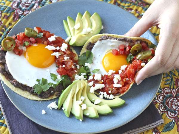 Huevos Rancheros: das kultige und schmackhafte mexikanische Rezept - Zubereitung Schritt 11