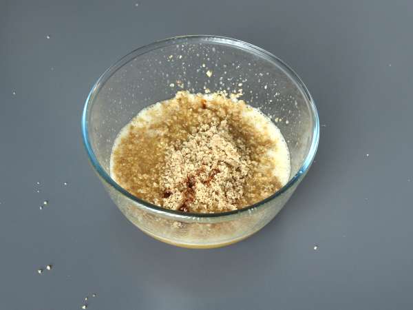 Superleichter Nusskuchen mit nur 4 Zutaten - Zubereitung Schritt 3