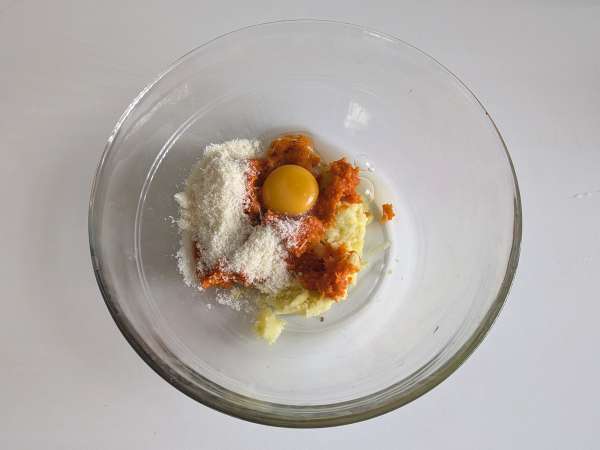 Selbstgemachte Kürbisgnocchi: weich, zart und perfekt für den Herbst! - Zubereitung Schritt 4