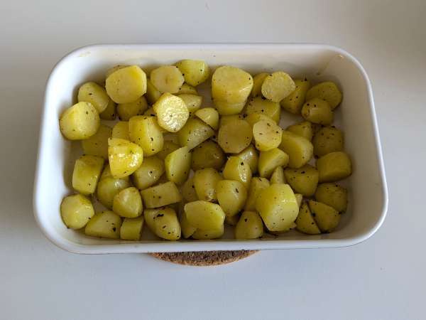 Cremig gebackene Cacio e Pepe-Kartoffeln: die einfache Beilage, die alle verrückt macht! - Zubereitung Schritt 5