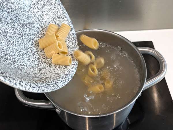 Pasta al forno ai funghi: das perfekte cremige und faserige Rezept für den Herbst - Zubereitung Schritt 5