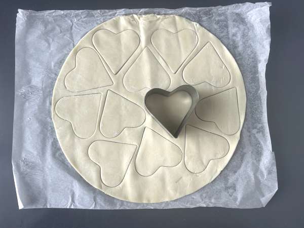 Geisterkekse: das einfachste und lustigste Halloween-Rezept für Kinder - Zubereitung Schritt 1