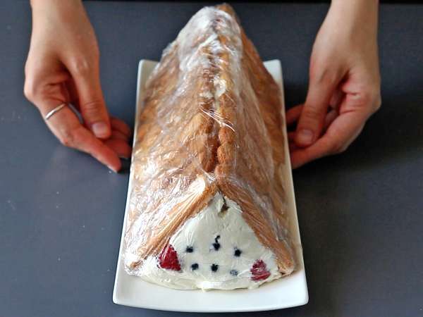 Für diesen Baumkuchen mit roten Früchten brauchen Sie keine Form! - Zubereitung Schritt 7