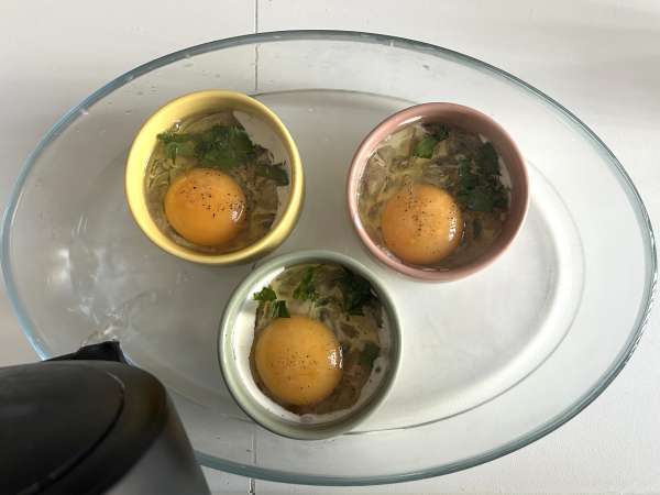 Gekochte Eier mit Pilzen - ein schnelles, aber köstliches Rezept! - Zubereitung Schritt 9