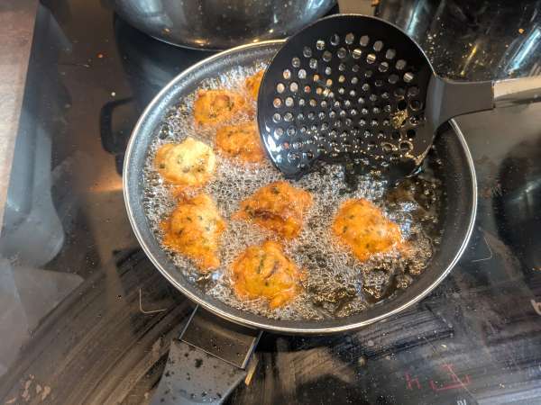 Antillische Kabeljau-Acras - Zubereitung Schritt 5